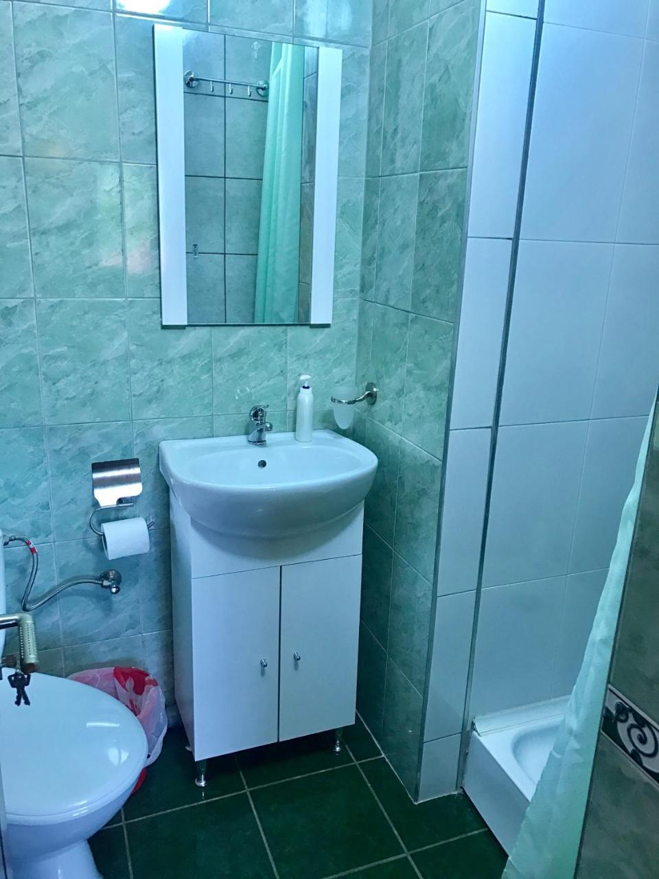 Vila La Izvor Petresti Экстерьер фото